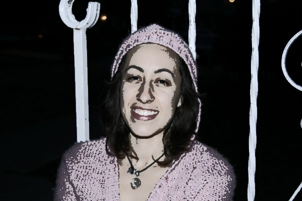 The multi-talented Stephanie Delmanto talks about the wisdom she has gained from motherhood and the strength she acquired from yoga. 